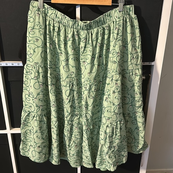 EUC Her Universe Star Wars The Mandalorian Grogu Plus Size Midi Skirt - Picture 5 of 12